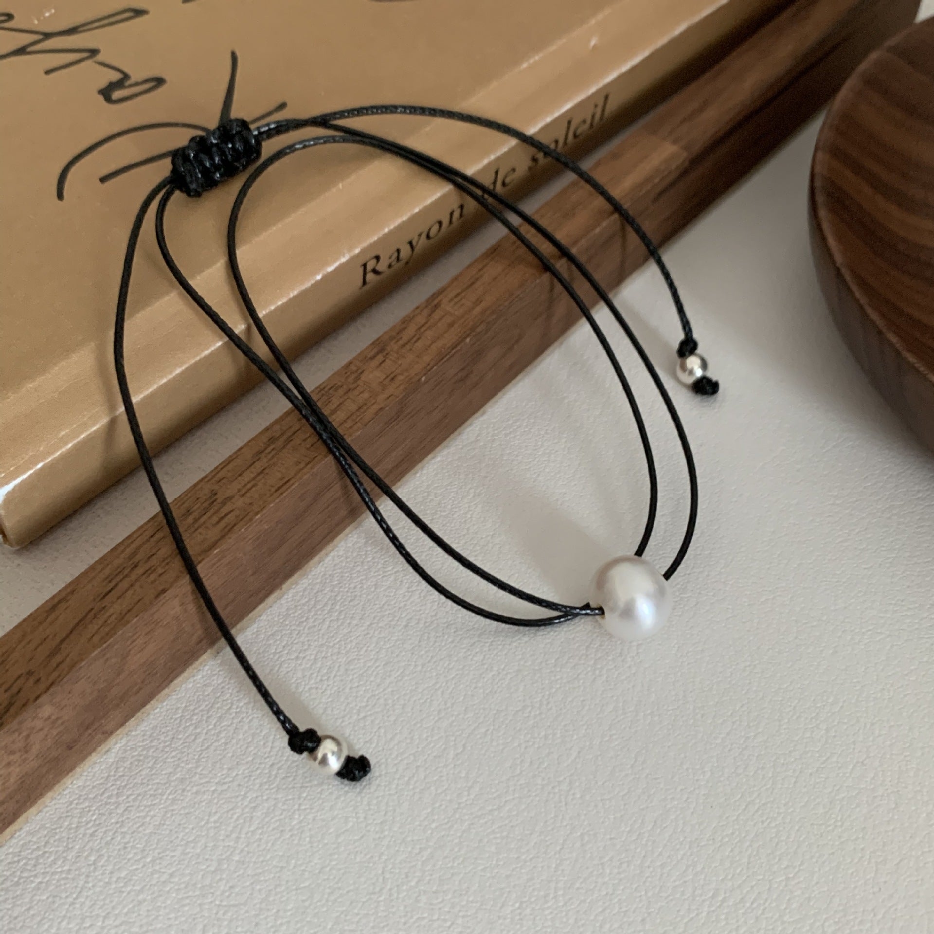 欧美黑绳带淡水珍珠项链小众高级设计感轻奢情侣锁骨链饰品颈链