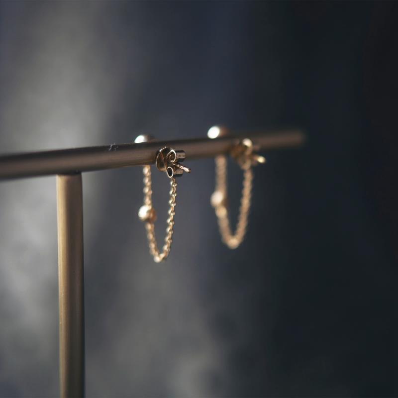 天然红宝石耳钉钻石耳环镶嵌女耳钉复古优雅简约时尚气质百搭款